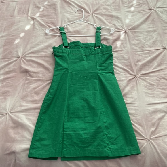 Green dress - Picture 2 of 3